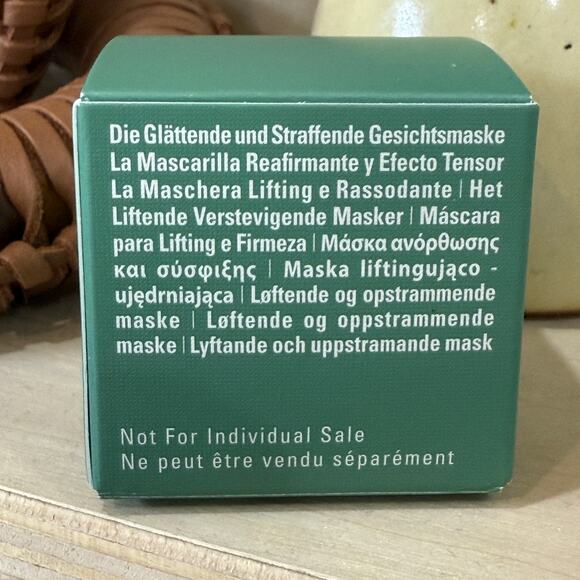 LA MER The Lifting and Firming Mask 0.24 Oz Sealed Anti-Aging Face Mask - Picture 3 of 5